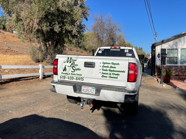 Mineo+Bros+Work+Truck+-+-578w